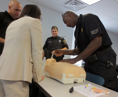 Dr. Dahlem training Washtenaw Co. deputies how to administer naloxone Dr. Dahlem training Washtenaw Co. deputies how to administer naloxone